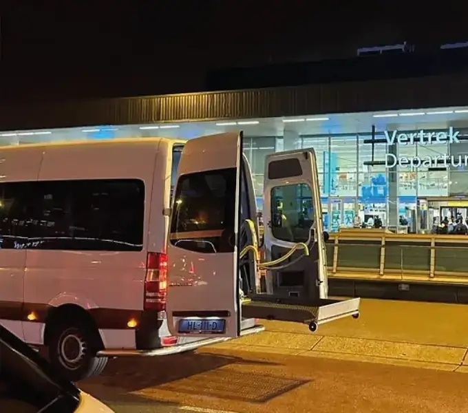 Rolstoeltaxi Schiphol Hoofddorp